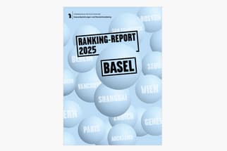 Ranking-Report 2025 Basel auf blauem Hintergrund mit Städtenamen auf Kugeln.