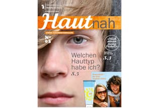 Gesicht eines blonden Jungen auf dem Magazincover Hautnah.