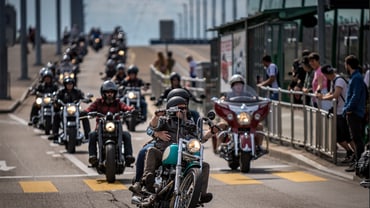 Viele Bikers auf den Strassen Basels.