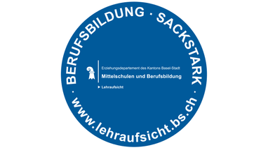 Logo mit Text 'BERUFSBILDUNG - SACKSTARK'.