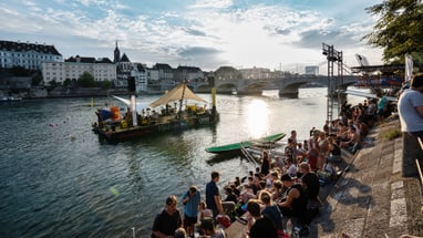 Musikfestival "Floss" auf dem Rhein