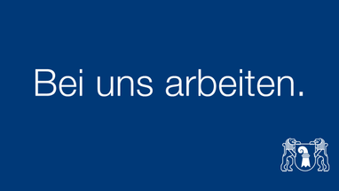 Text auf blauem Hintergrund.