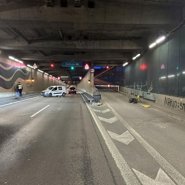 Selbstunfall im Autobahntunnel Dreirosenbrücke