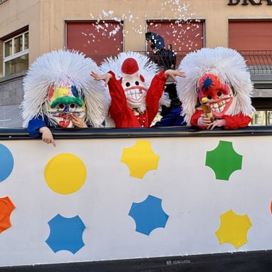 Drei Kinderwaggis am Fasnachtszystig