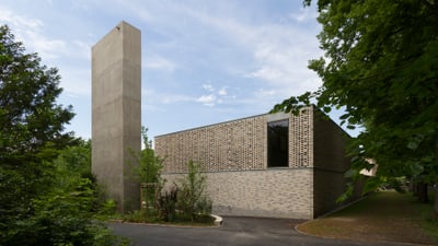 Das Krematorium von aussen.