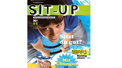 Cover des Magazins 'SIT-UP' mit sitzender Person und Übungstipps.",