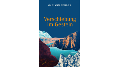 Buchcover mit Berglandschaft und Titel 'Verschiebung im Gestein'.