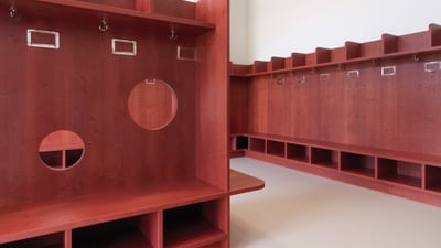 Ansicht auf Garderobenschränke