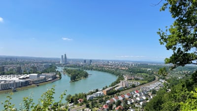 Panoramablick auf Basel und den Rhein