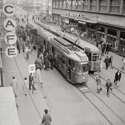 Düwag-Gelenkmotorwagen mit Anhängern in der Greifengasse