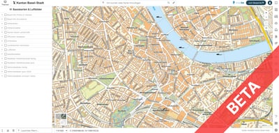 Detaillierte Stadtkarte mit Fluss und Gebäuden.